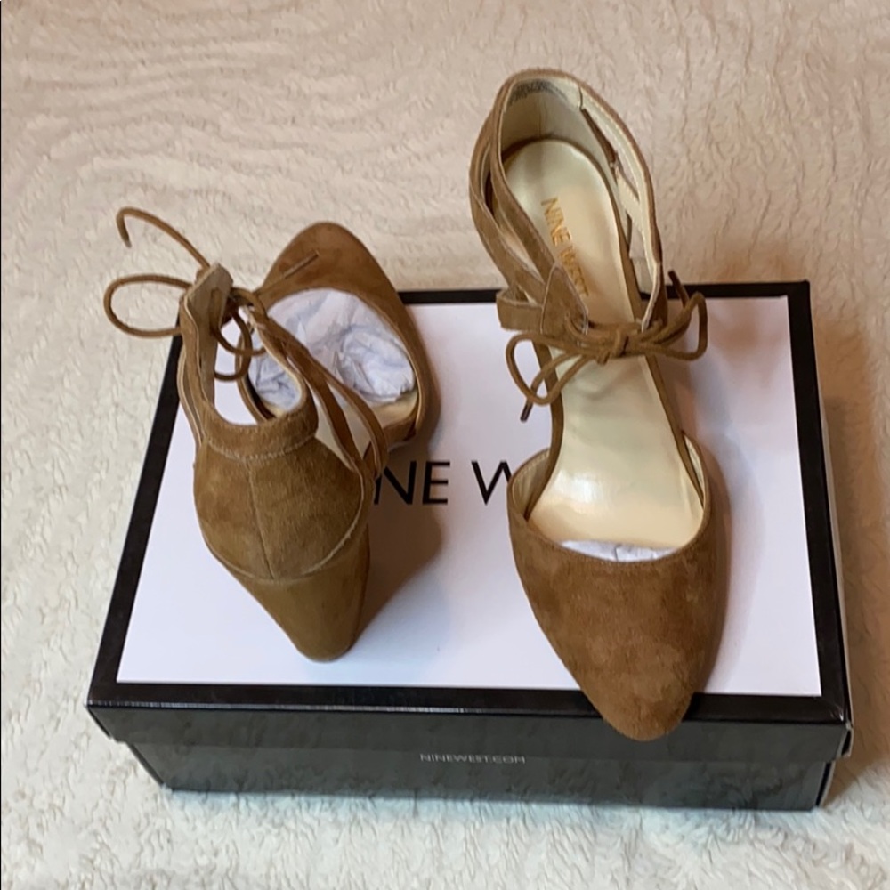 Nine West shoes size 6.5 color brown sue.